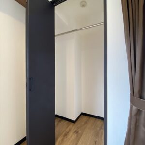 バルコニー側　CLは長い物用