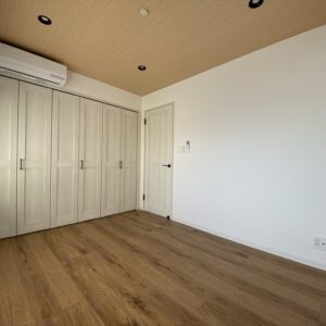 真ん中の洋室 真ん中の洋室