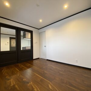 洋室② ~右のドアの向こう側がWICです~ 洋室② ~右のドアの向こう側がWICです~